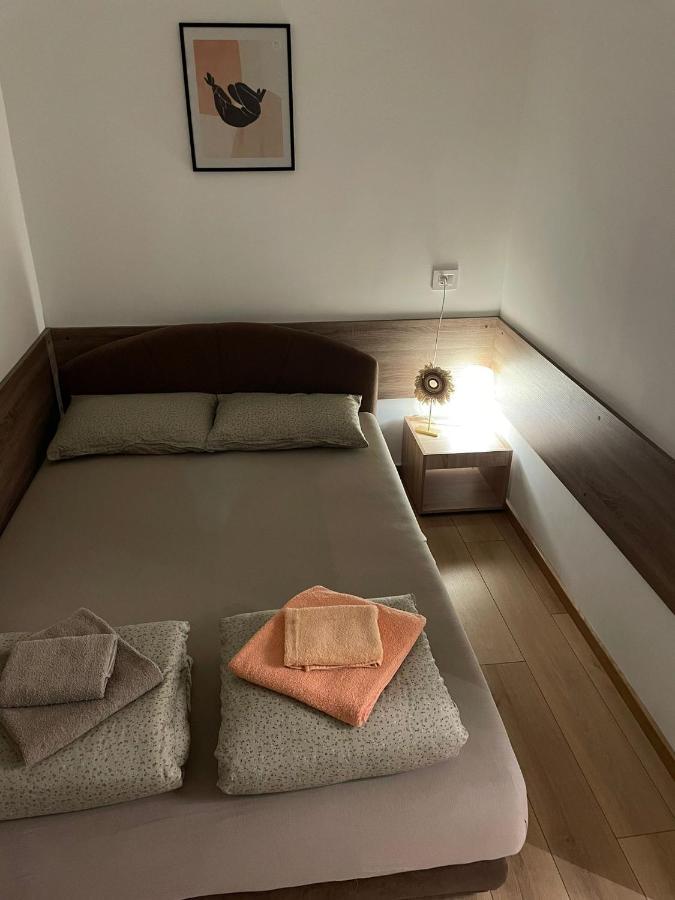 Apartman Mik Novi Sad Exterior foto
