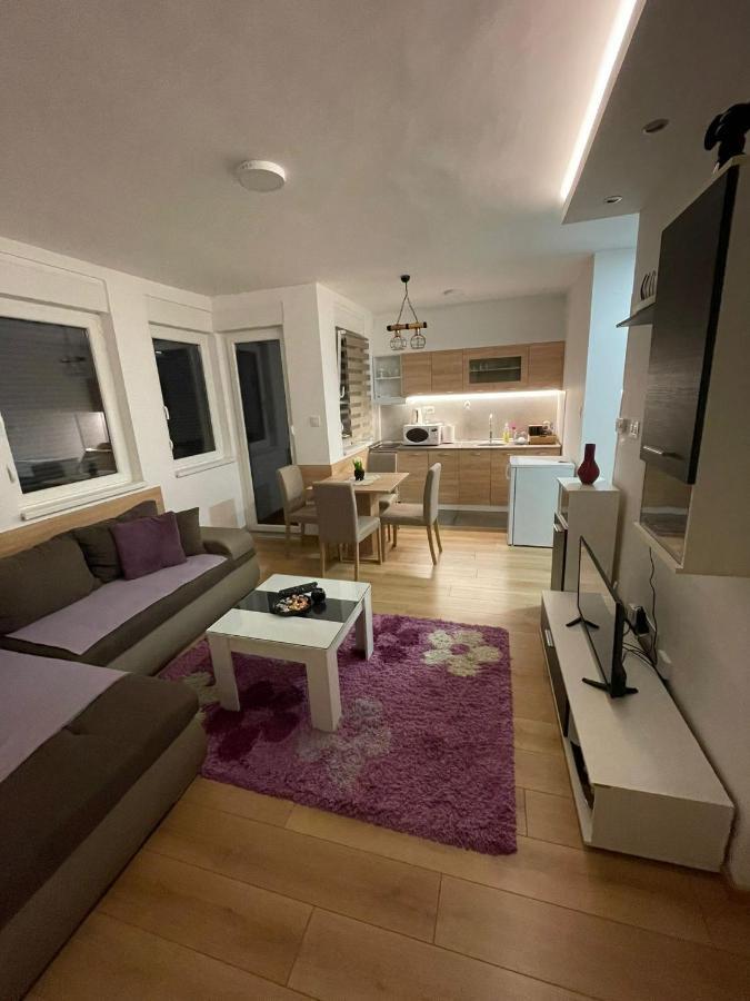 Apartman Mik Novi Sad Exterior foto